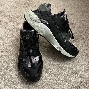 Nike Huaraches Shoes